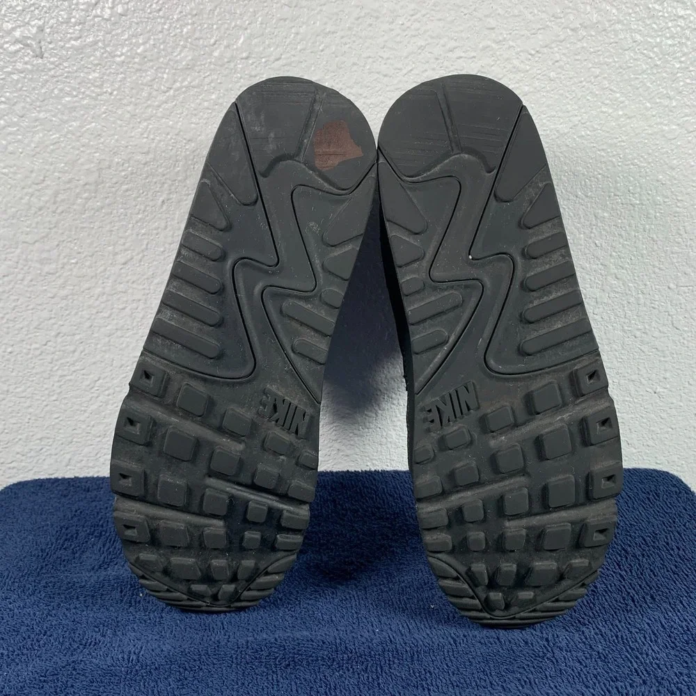 Nike good gently